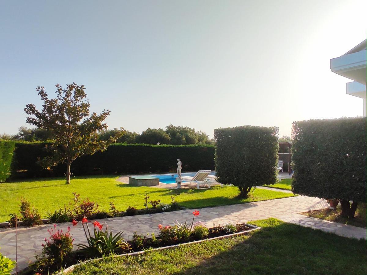 Villa Aphrodite Ríza Esterno foto