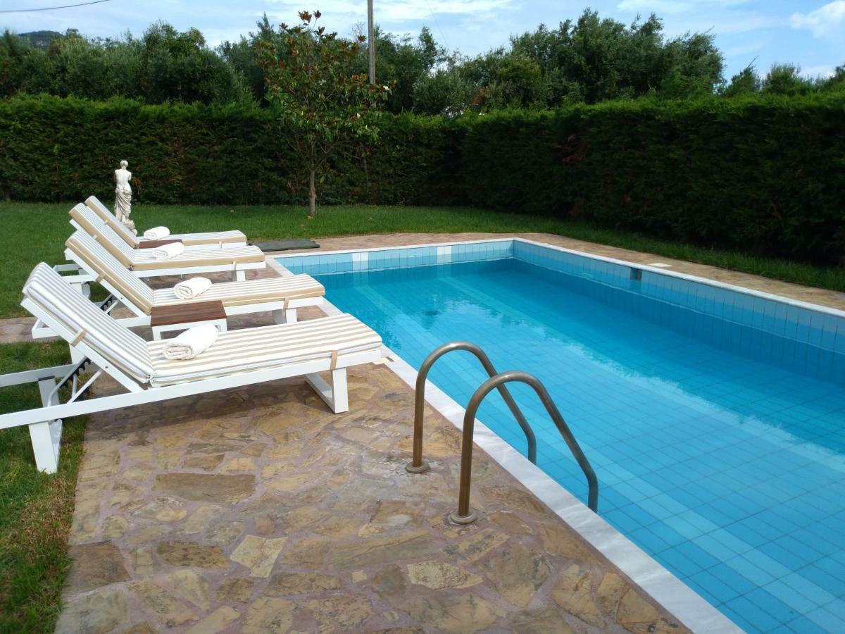Villa Aphrodite Ríza Esterno foto