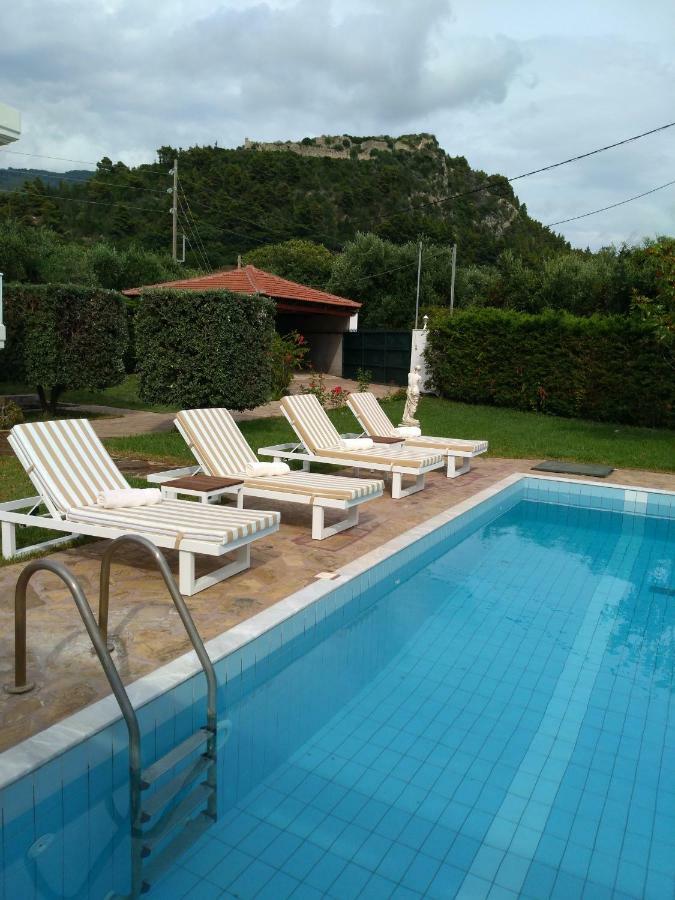 Villa Aphrodite Ríza Esterno foto