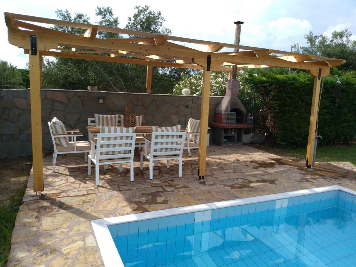 Villa Aphrodite Ríza Esterno foto